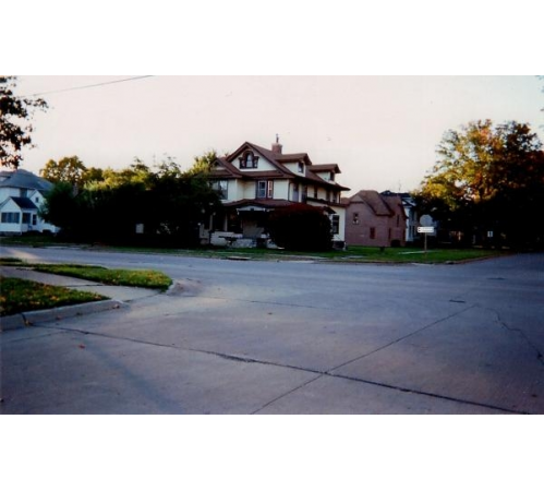 Apartment # 1, 1003 West 4th, Waterloo, Waterloo, IA, 50702