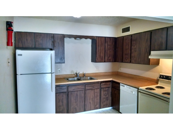 Apartments by Glenn, 124 W. Park Lane, Waterloo, IA, 50701